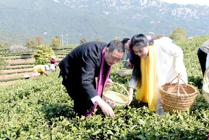 天湖林氏夫妇.jpg 天湖林氏夫妇.jpg